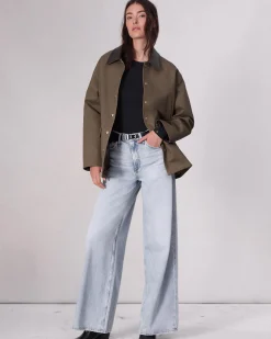 Featherweight Sofie Wide-Leg Jean