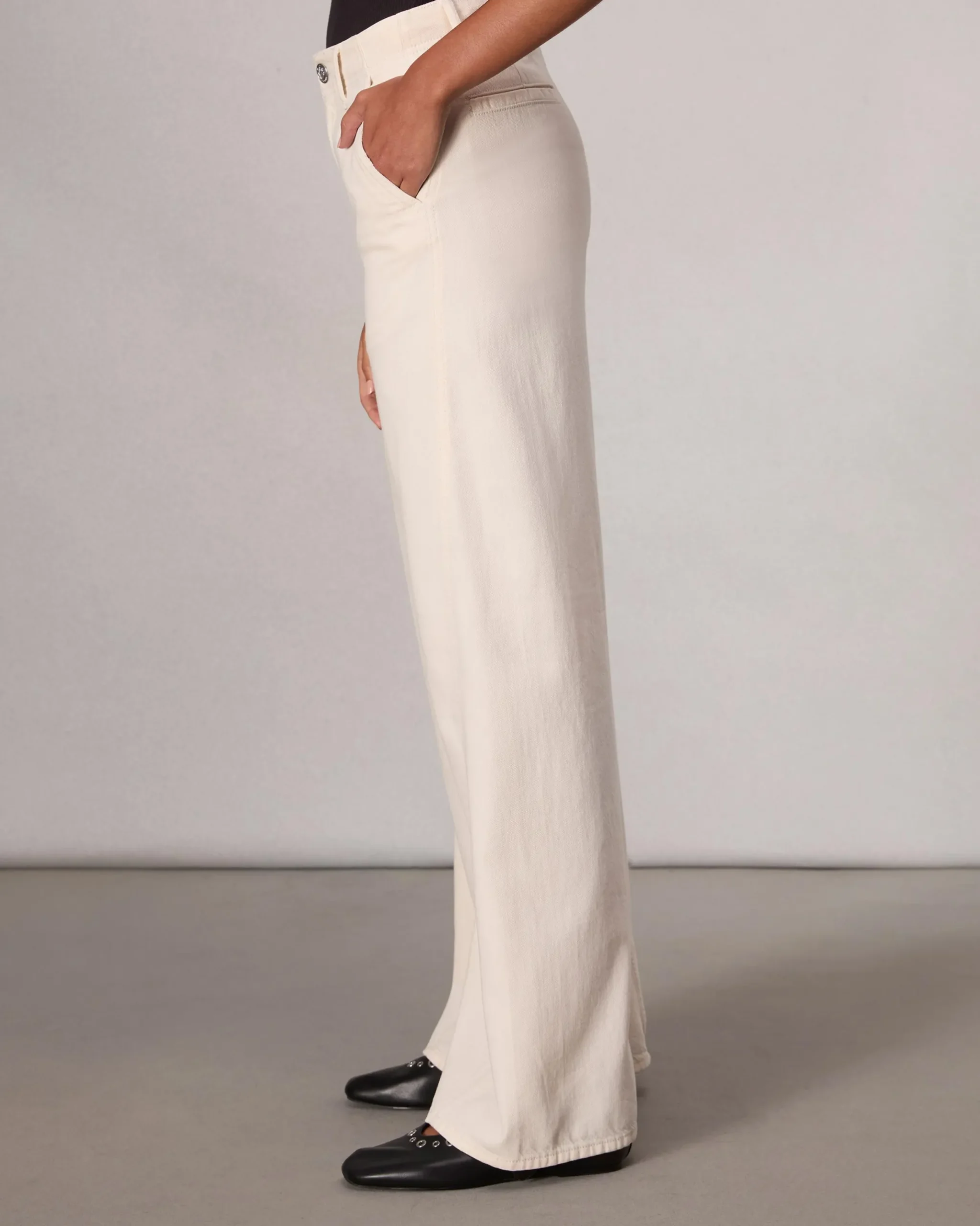 Featherweight Wide-Leg Sofie Jean