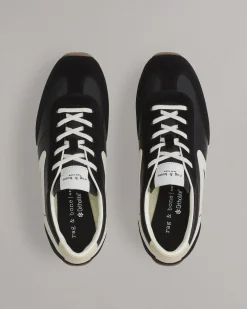 Slim Retro Runner Sneaker