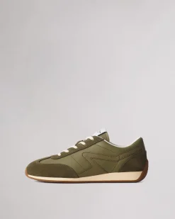 Slim Retro Runner Sneaker