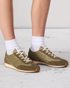 Slim Retro Runner Sneaker