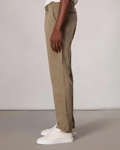 Standard Chino Pant