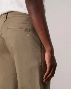 Standard Chino Pant